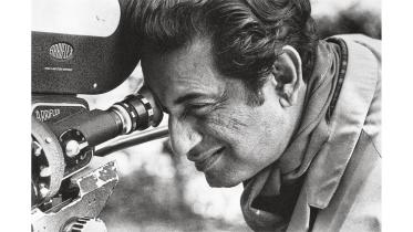 Satyajit-Ray-B&w.jpg