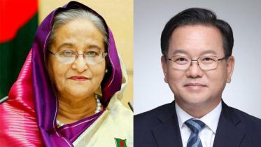 Sheikh Hasina and  Korean Prime Minister Kim Boo-Kyum.jpg