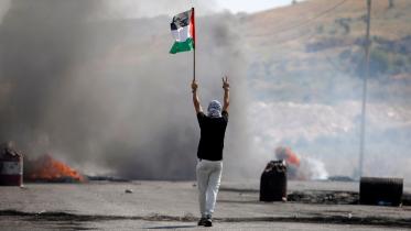 Palestinian-gestures-victory.jpg