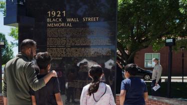Black-Wall-Street-Memorial-usa.jpg