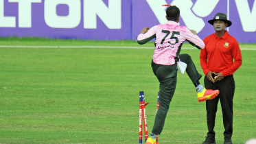 Shakib Kicks Stumps.jpg