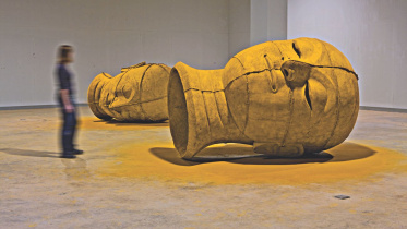 Thai artist Sakarin Krue