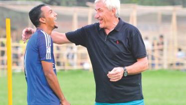 Abahani coach Goerge Kottan.jpg