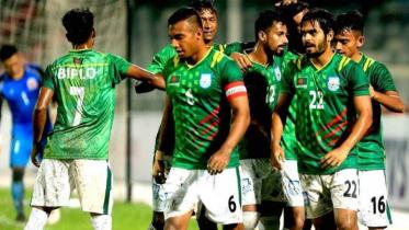 Bangladesh football team.jpg