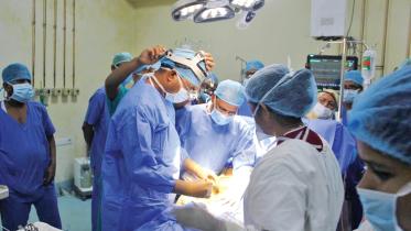 bangladesh surgeons.jpg