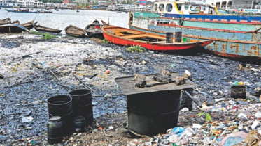 Banks-of-Buriganga-grabbing.jpg