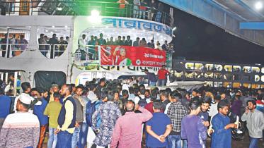 Barishal river terminal suffer.jpg