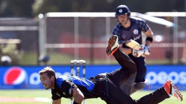 Berrington bolster Scot batting