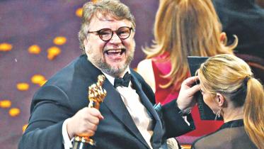 Best Director Guillermo Del Toro