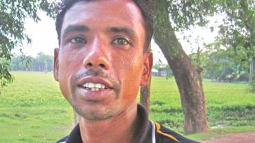 billionaire rickshaw puller.jpg