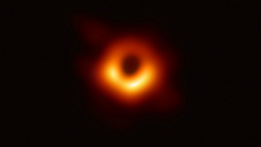 Black hole-wb.jpg