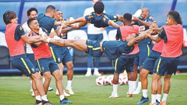 Brazil players World Cup celebrate