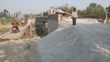 bridge construction stalled.jpg