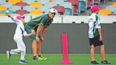 child cricketers.jpg