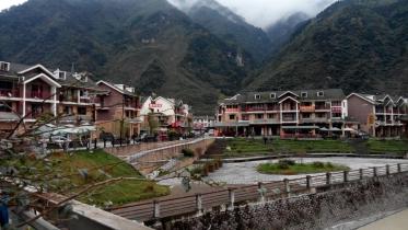 china quake town 1.jpg