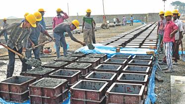 Concrete blocks are being made