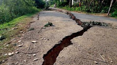 Cracks renovated road.jpg