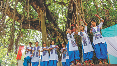 Nataraj artistes pose for a photograph after a riveting dance performance. 