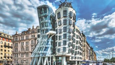 dancing house.jpg