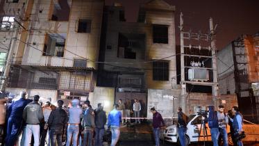 delhi factory fire