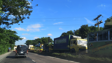 Huge Traffic Jam on Dhaka-Chittagong highway
