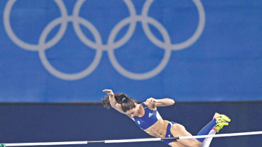 new pole vault queen, Ekaterini Stefanidi, Olympic pole vault, Rio Olympics 2016