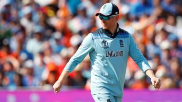 Eoin Morgan vs IND.jpg