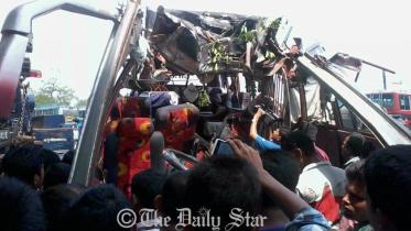 Faridpur-road-crash.jpg