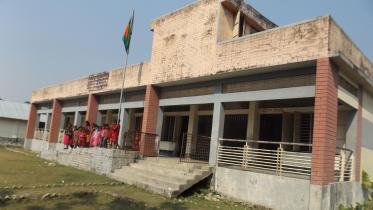 few studemnts run schools.jpg