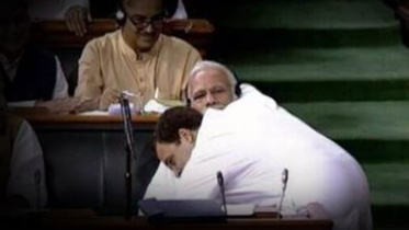 Gandhi hug_Twitter.JPG