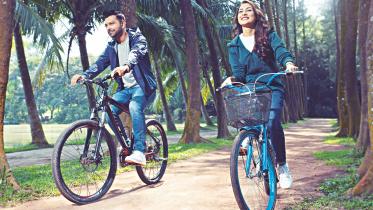 Grameen UNIQLO 1.jpg