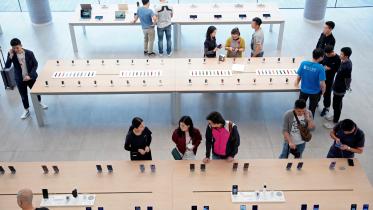 Huawei tightens China market.jpg