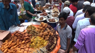 Iftar items in Puran Dhaka
