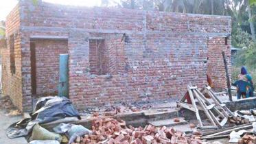 illegal building.jpg
