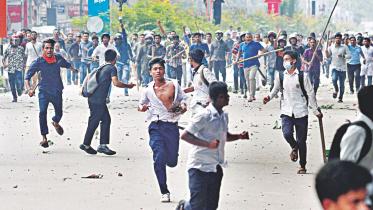 BCL men swoop on students at Jhigatola