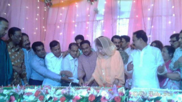 Khaleda-cake.jpg