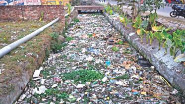 Khulna city drains.jpg