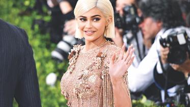 Kylie Jenner is Pregnant!