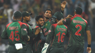 Mahmudullah against Pakistan.jpg