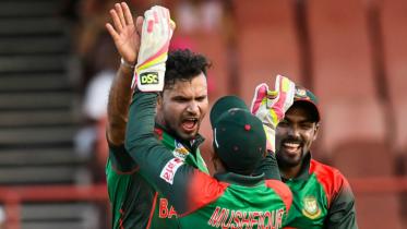 Mashrafe Mortaza and Mushfiqur Rahim