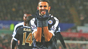 midfielder Riyad Mahrez.jpg