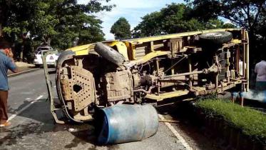 munshigonj-road-crash.jpg