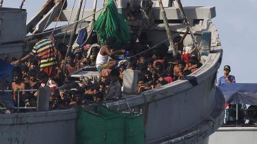Myanmar-boat-migrants.jpg