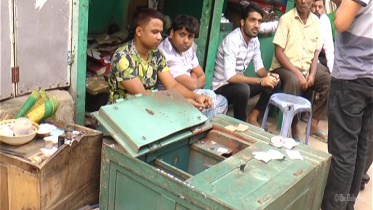 gold looted in Narsingdi