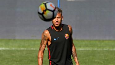 Neymar trains.JPG