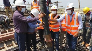 Padma Bridge construction