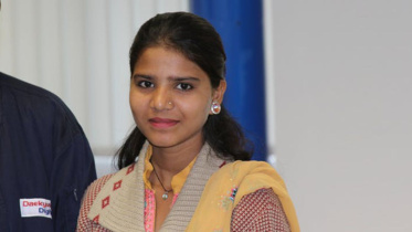 pak christian women.jpg