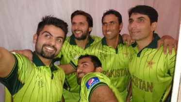 pak selfie.jpg
