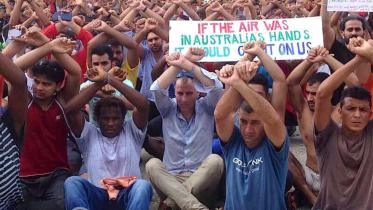 png refugee.jpg