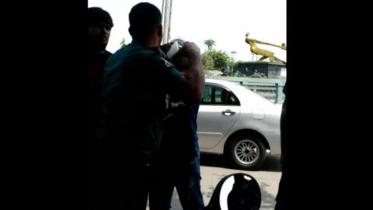 Pathao rider assaulting video